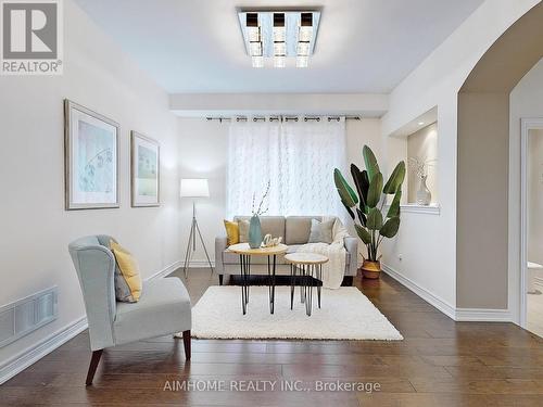 61 Bush Ridges Avenue, Richmond Hill, ON - Indoor Photo Showing Living Room