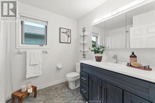 1370 Lisgar Avenue, Lasalle, ON - Indoor Photo Showing Bathroom