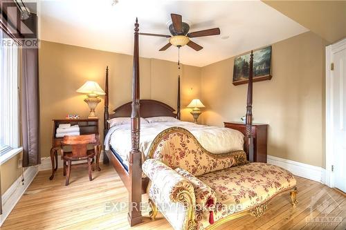 431 Gilmour Street, Ottawa, ON - Indoor Photo Showing Bedroom