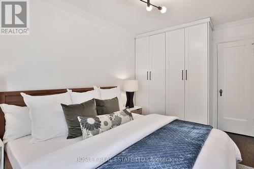 11 Hopedale Avenue, Toronto, ON - Indoor Photo Showing Bedroom