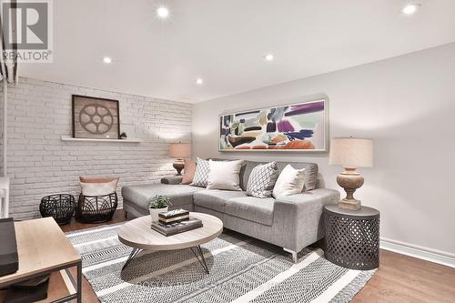 11 Hopedale Avenue, Toronto, ON - Indoor Photo Showing Living Room