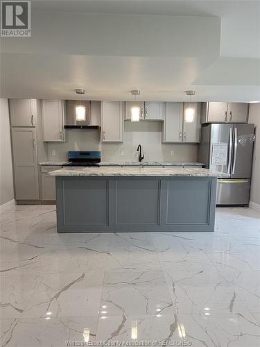 309 Benson Court, Amherstburg, ON - Indoor Photo Showing Kitchen