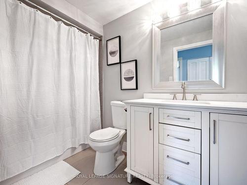 9 Caledon Crt, Brampton, ON - Indoor Photo Showing Bathroom