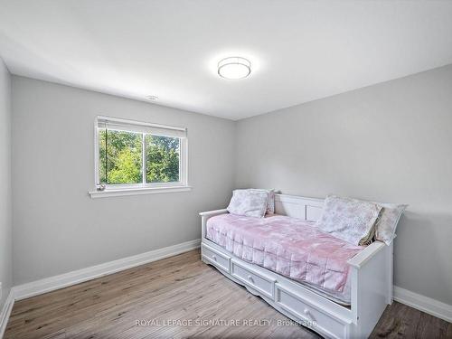 9 Caledon Crt, Brampton, ON - Indoor Photo Showing Bedroom