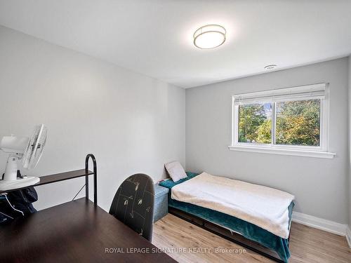 9 Caledon Crt, Brampton, ON - Indoor Photo Showing Bedroom