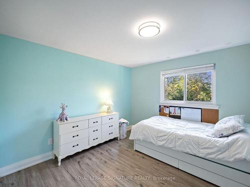 9 Caledon Crt, Brampton, ON - Indoor Photo Showing Bedroom