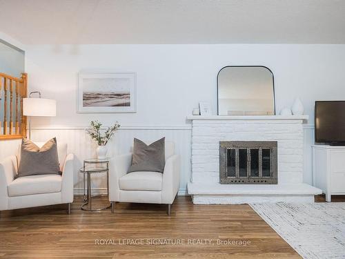 7237 Bendigo Circ, Mississauga, ON - Indoor Photo Showing Living Room With Fireplace