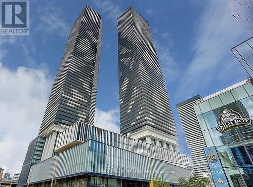 5015 - 55 Cooper Street, Toronto, ON - Outdoor With Facade