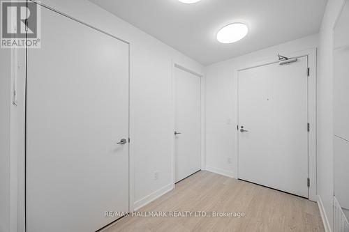 904 - 185 Alberta Avenue, Toronto (Oakwood Village), ON - Indoor Photo Showing Other Room