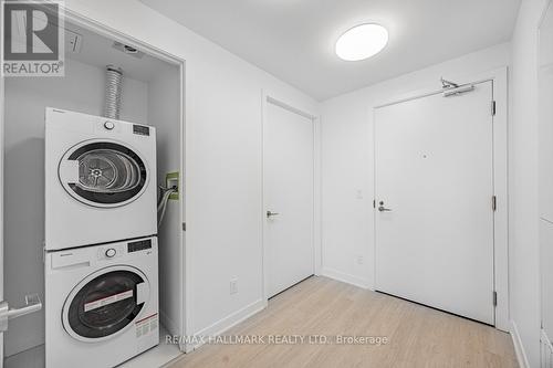 904 - 185 Alberta Avenue, Toronto (Oakwood Village), ON - Indoor Photo Showing Laundry Room