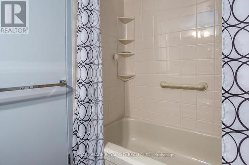 708 - 358 Waterloo Avenue S, Guelph, ON - Indoor Photo Showing Bathroom