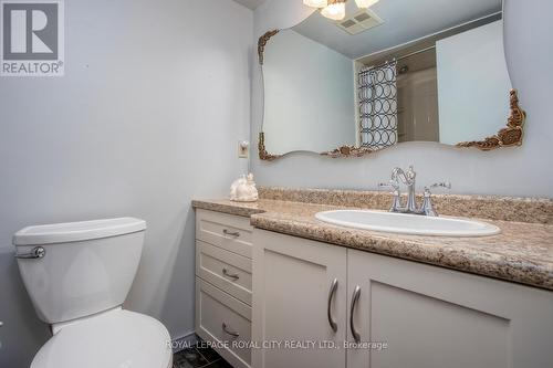 708 - 358 Waterloo Avenue S, Guelph, ON - Indoor Photo Showing Bathroom