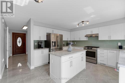 60 Curtis Drive, Brampton, ON - Indoor Photo Showing Kitchen