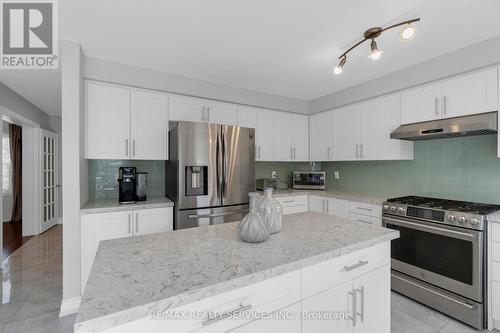 60 Curtis Drive, Brampton, ON - Indoor Photo Showing Kitchen