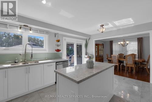 60 Curtis Drive, Brampton, ON - Indoor Photo Showing Kitchen