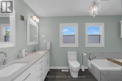 60 Curtis Drive, Brampton, ON - Indoor Photo Showing Bathroom