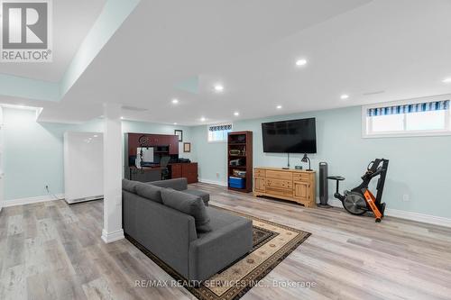 60 Curtis Drive, Brampton, ON - Indoor