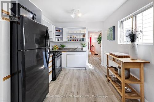 10 King Edward Avenue, Toronto, ON - Indoor Photo Showing Kitchen