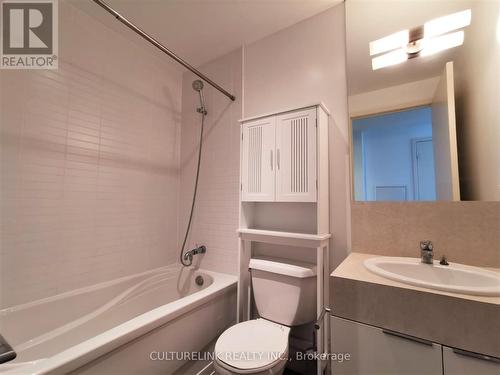 2608 - 110 Charles Street E, Toronto (Church-Yonge Corridor), ON - Indoor Photo Showing Bathroom