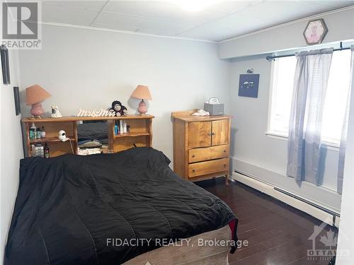 3874 Champlain Road, Clarence-Rockland, ON - Indoor Photo Showing Bedroom