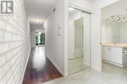 472 - 209 Fort York Boulevard, Toronto, ON - Indoor Photo Showing Bathroom