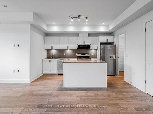 225-1062 Douglas Mccurdy Cmn, Mississauga, ON - Indoor Photo Showing Kitchen