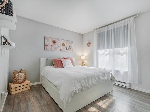 Chambre Ã Â coucher - 3260 Rue Brisson, Boisbriand, QC - Indoor Photo Showing Bedroom