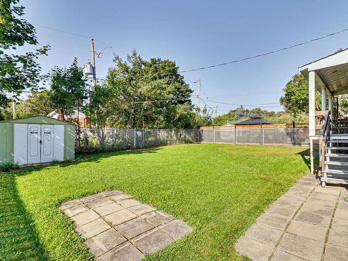 Cour - 180 Rue Des Cèdres, Laval (Duvernay), QC - Outdoor With Backyard