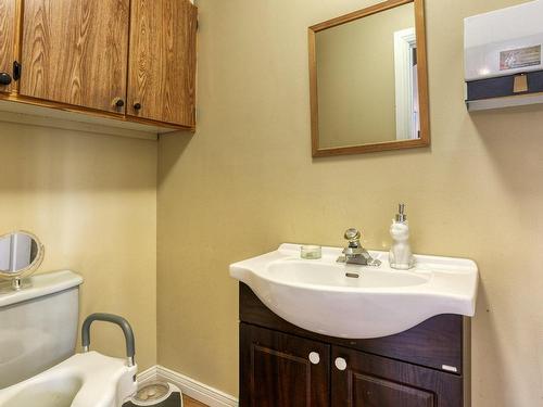 Powder room - 5772 Boul. Des Hêtres, Shawinigan, QC - Indoor Photo Showing Bathroom