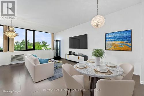 508 - 300 Coxwell Avenue, Toronto, ON - Indoor Photo Showing Dining Room