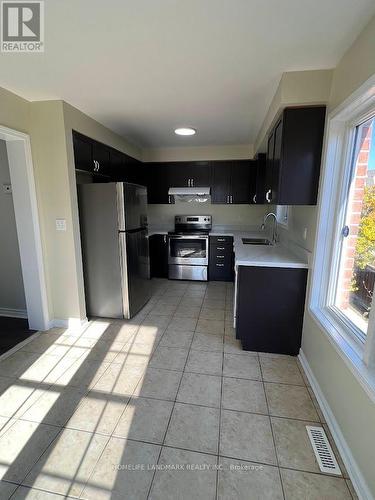 1 Nakina Way, Markham, ON - Indoor Photo Showing Kitchen