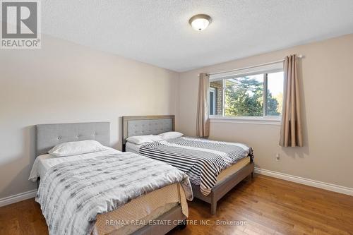 5188 Highway 26 Freeway, Clearview, ON - Indoor Photo Showing Bedroom