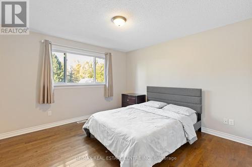 5188 Highway 26 Freeway, Clearview, ON - Indoor Photo Showing Bedroom