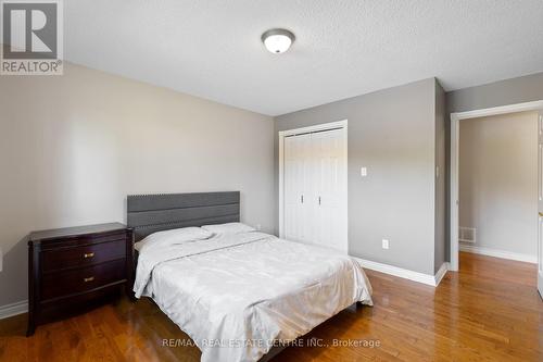 5188 Highway 26 Freeway, Clearview, ON - Indoor Photo Showing Bedroom