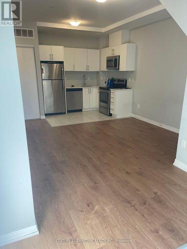 119 - 402 The East Mall, Toronto, ON - Indoor Photo Showing Kitchen With Stainless Steel Kitchen