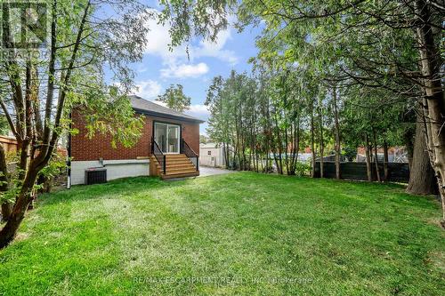 875 Fennell Avenue E, Hamilton, ON - Outdoor