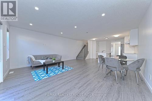 12 Roper Place, Kitchener, ON - Indoor