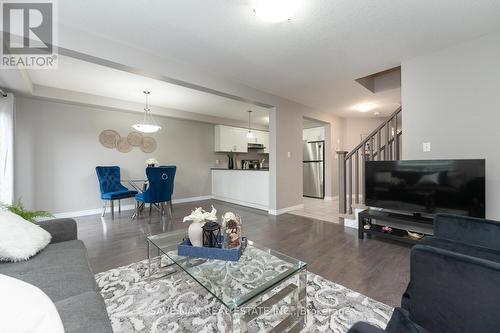 56 Honey Street, Cambridge, ON - Indoor Photo Showing Living Room