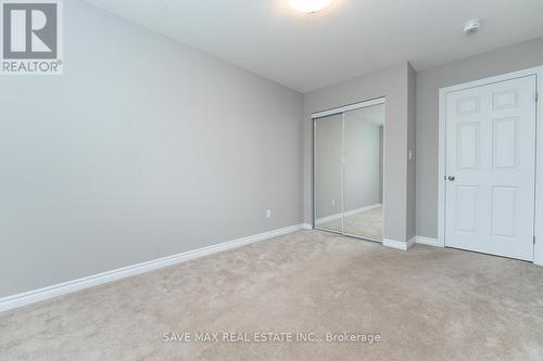 56 Honey Street, Cambridge, ON - Indoor Photo Showing Other Room