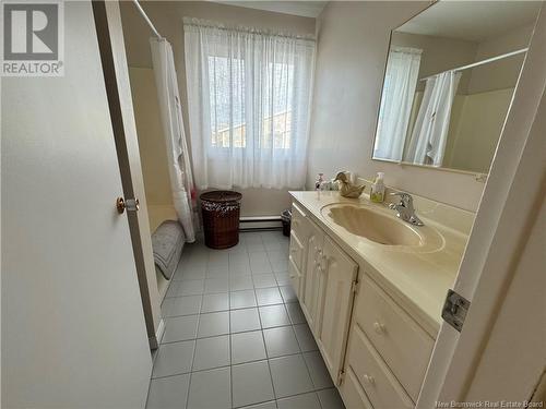 24 Rue Deschênes, Saint-Quentin, NB - Indoor Photo Showing Bathroom