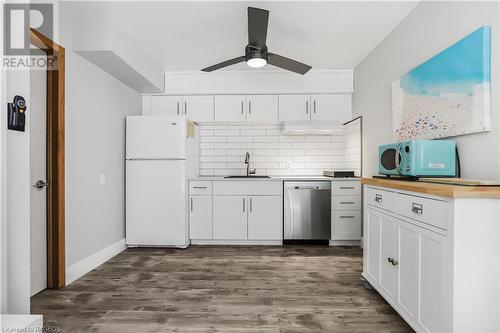 633 Harbour Street Unit# 16, Port Elgin, ON - Indoor Photo Showing Kitchen