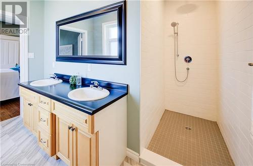 16 Edward Street, Drayton, ON - Indoor Photo Showing Bathroom