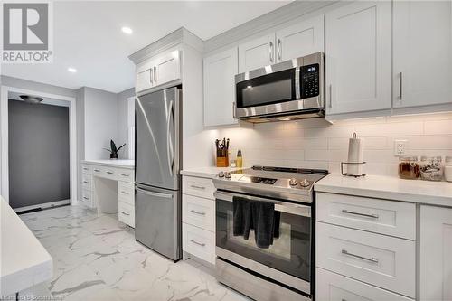 37 Broken Oak Crescent, Kitchener, ON - Indoor Photo Showing Kitchen With Upgraded Kitchen