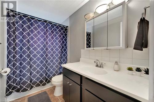 37 Broken Oak Crescent, Kitchener, ON - Indoor Photo Showing Bathroom