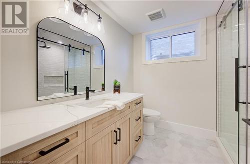 19 Carriage Crossing, Drayton, ON - Indoor Photo Showing Bathroom