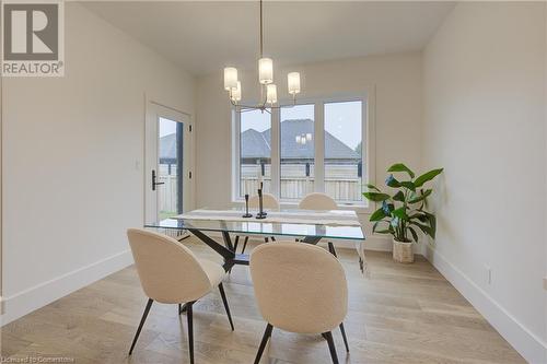 19 Carriage Crossing, Drayton, ON - Indoor Photo Showing Dining Room