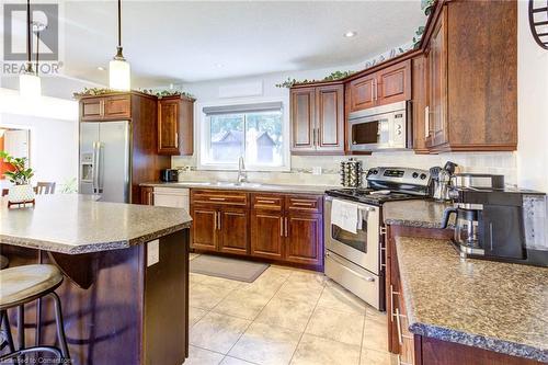 33 Spring Street, Drayton, ON - Indoor Photo Showing Kitchen