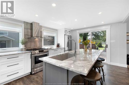 35 Mill Street, Kingsville, ON - Indoor Photo Showing Kitchen With Upgraded Kitchen