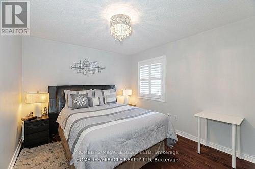 37 Everingham Circle, Brampton, ON - Indoor Photo Showing Bedroom