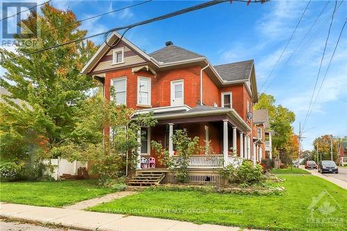 11 Glen Avenue, Smiths Falls, ON - Outdoor With Deck Patio Veranda With Facade